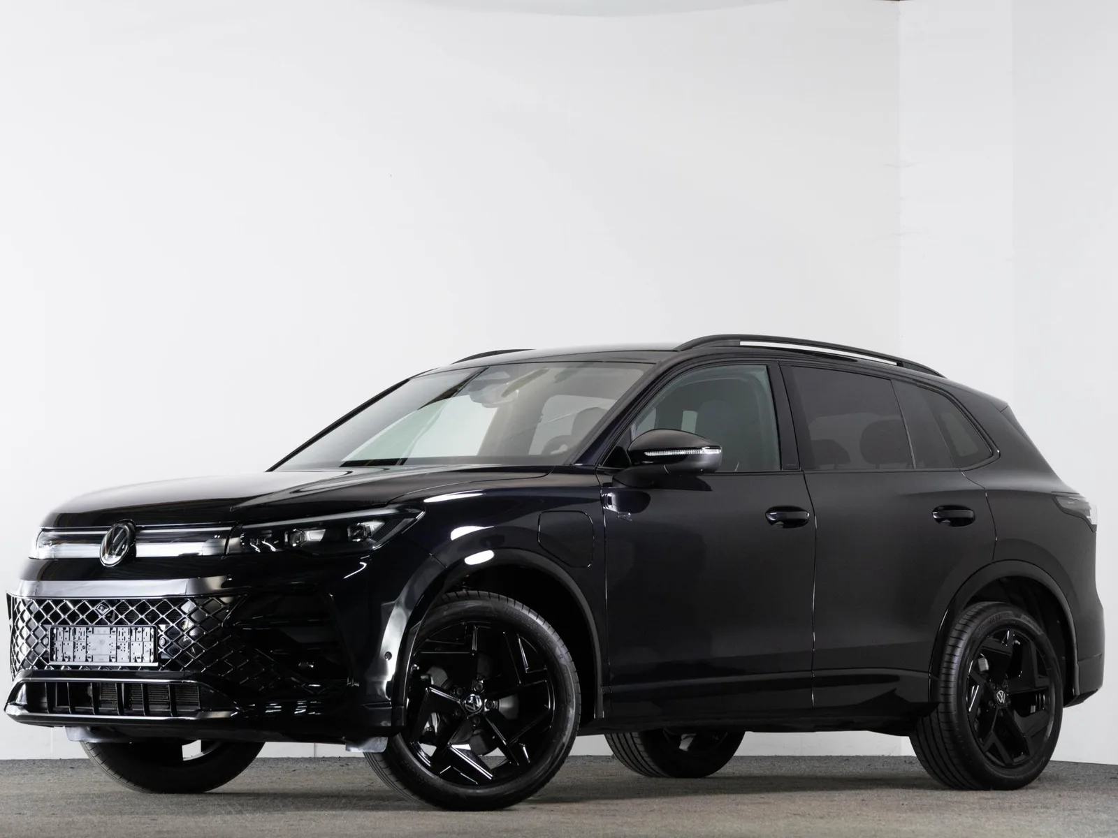 Volkswagen Tiguan (2025) — foto 1