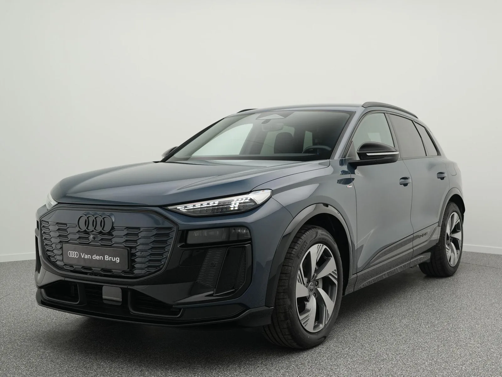 Audi Q6 e-tron (2025) — foto 1
