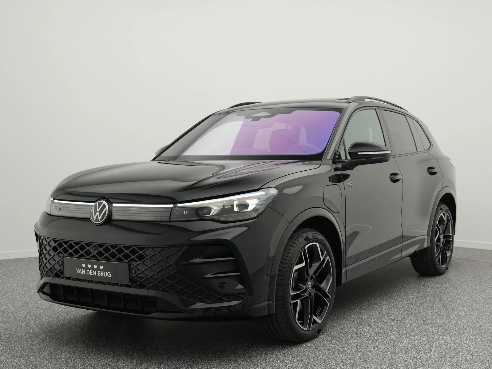 Volkswagen Tiguan (2025) — foto 1