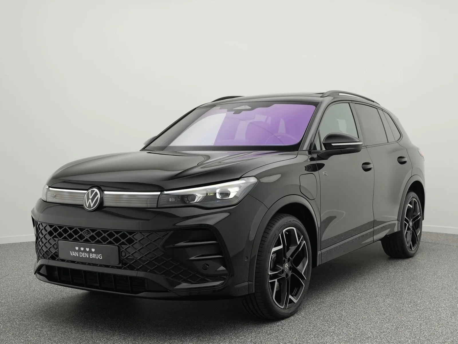Volkswagen Tiguan (2025) — foto 1