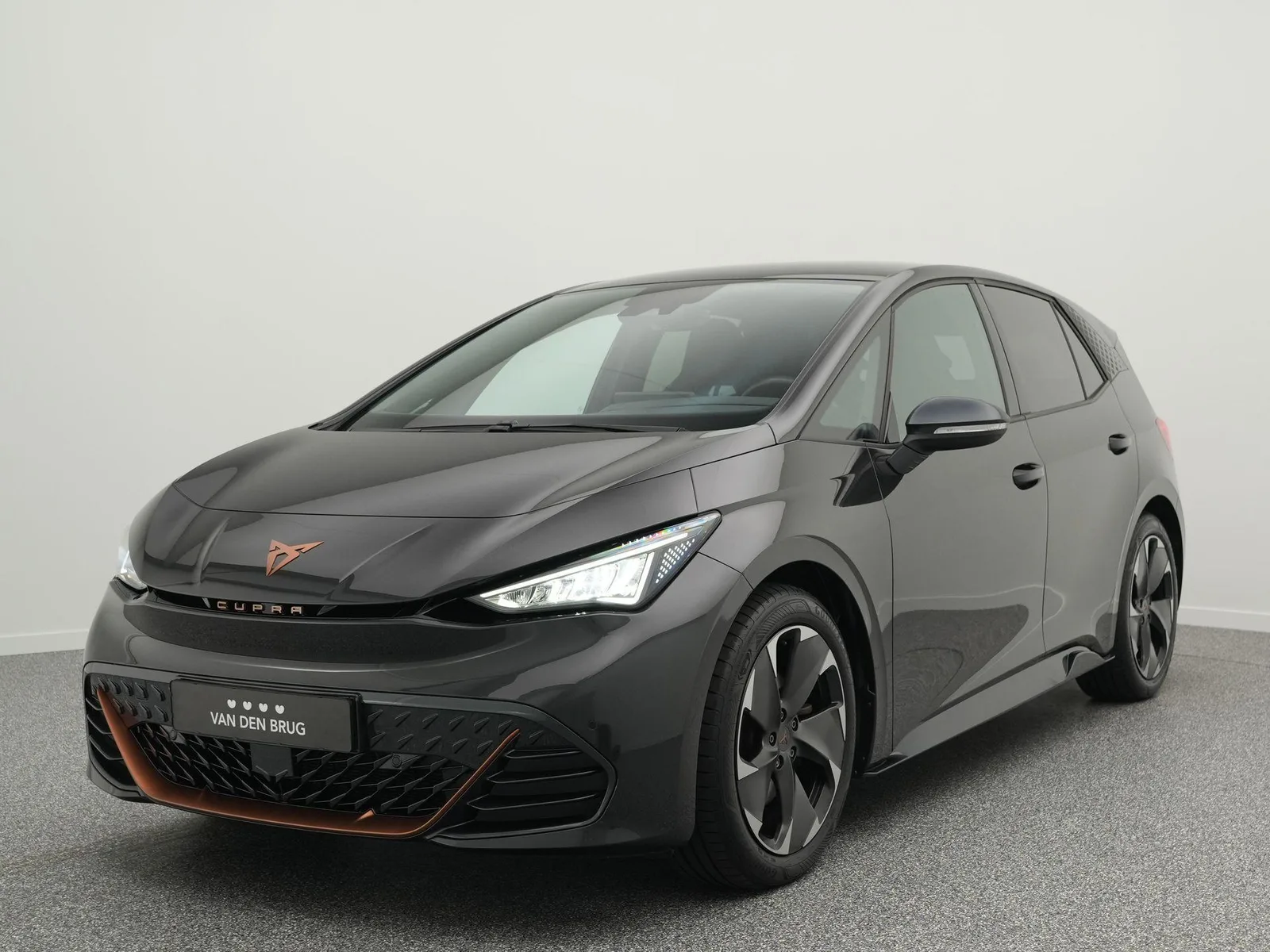 CUPRA Born (2023) — foto 1