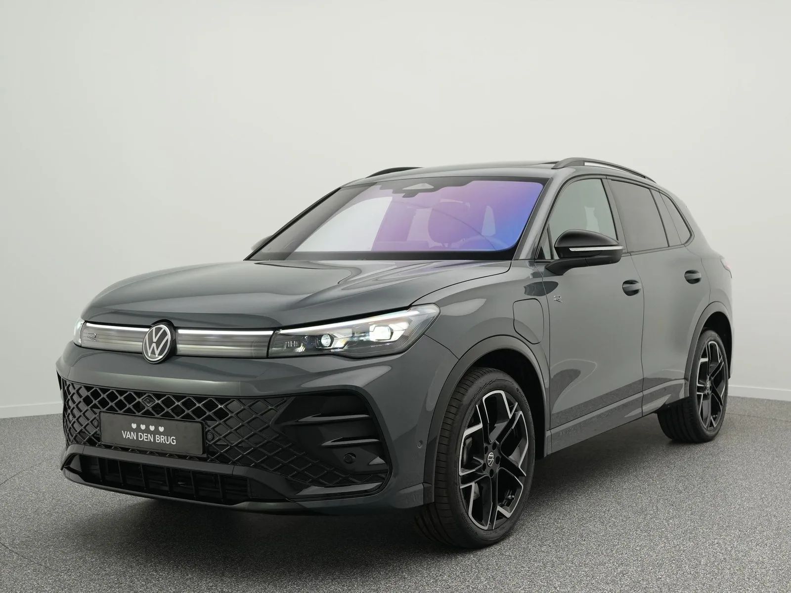 Volkswagen Tiguan (2025) — foto 1