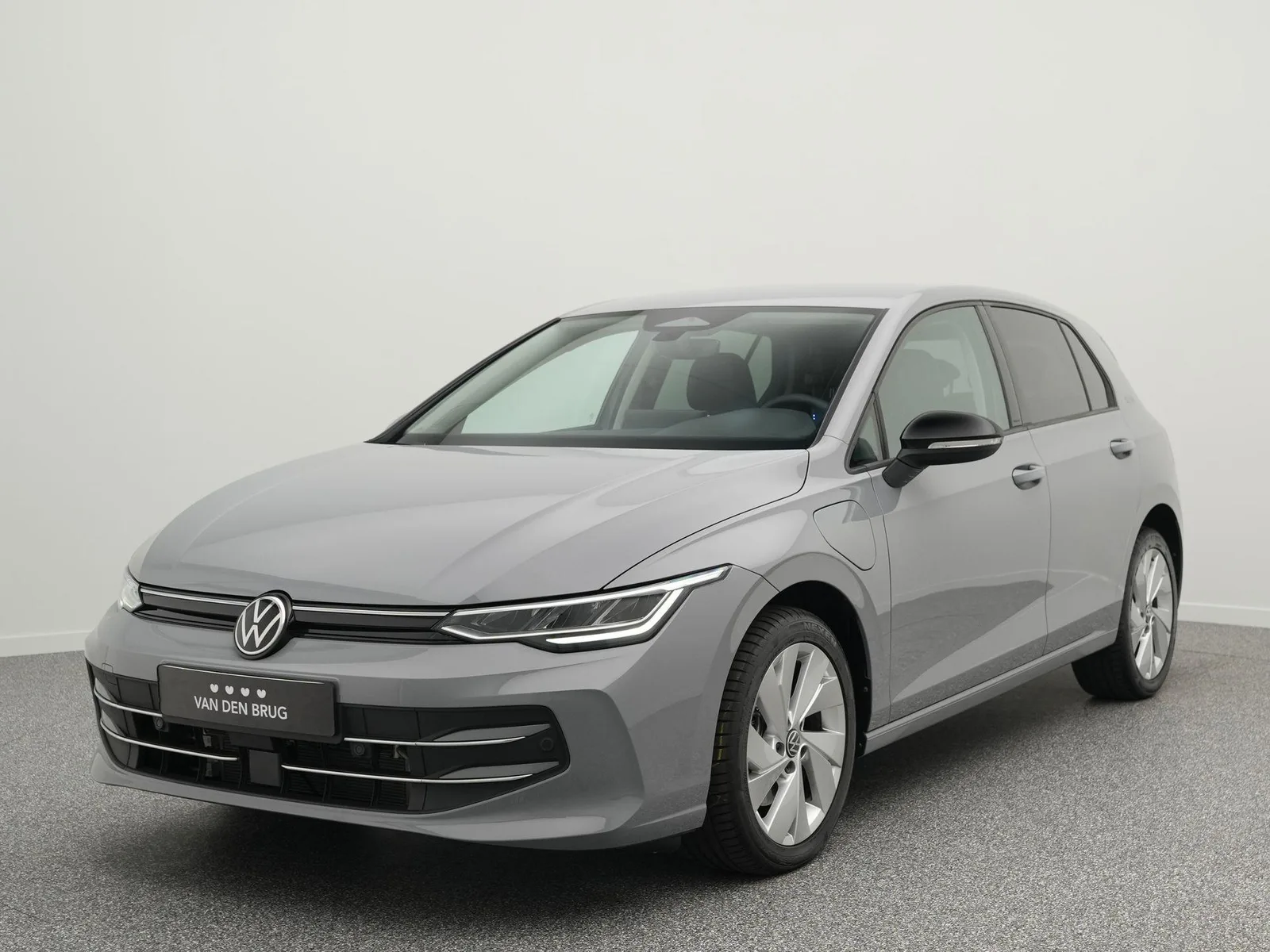 Volkswagen Golf (2025) — foto 1