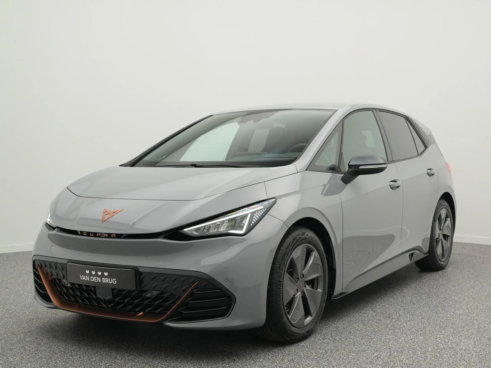 CUPRA Born (2024) — foto 1