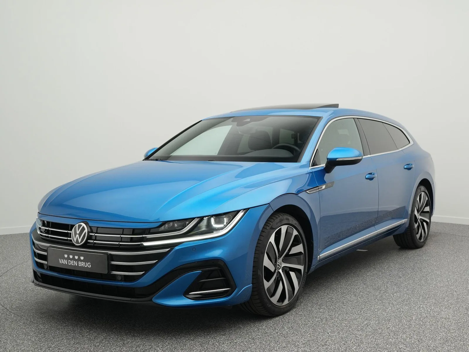 Volkswagen Arteon (2022) — foto 1