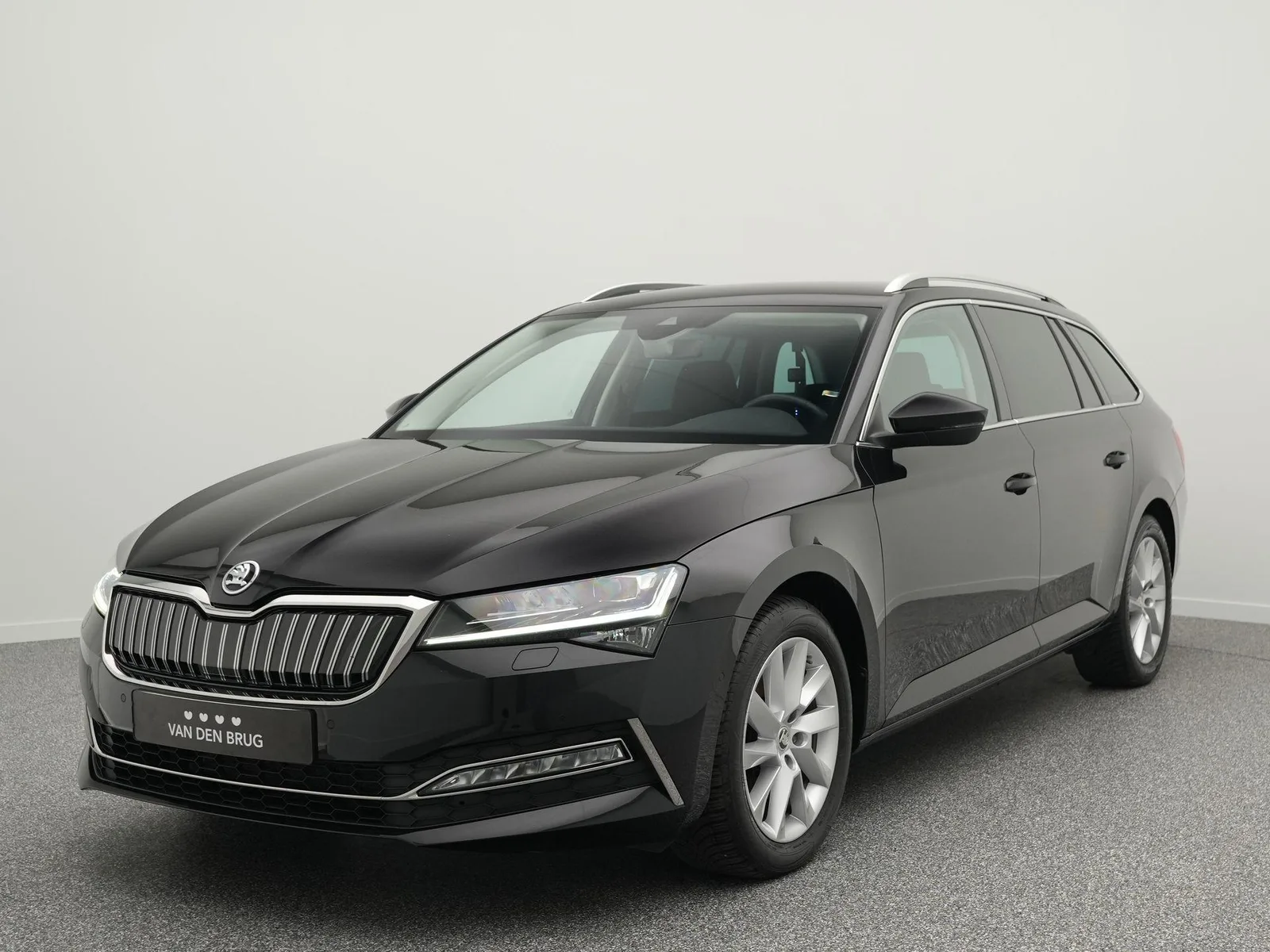 Škoda Superb (2022) — foto 1