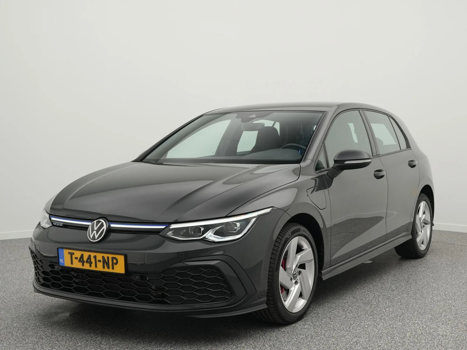 Volkswagen Golf (2021) — foto 1
