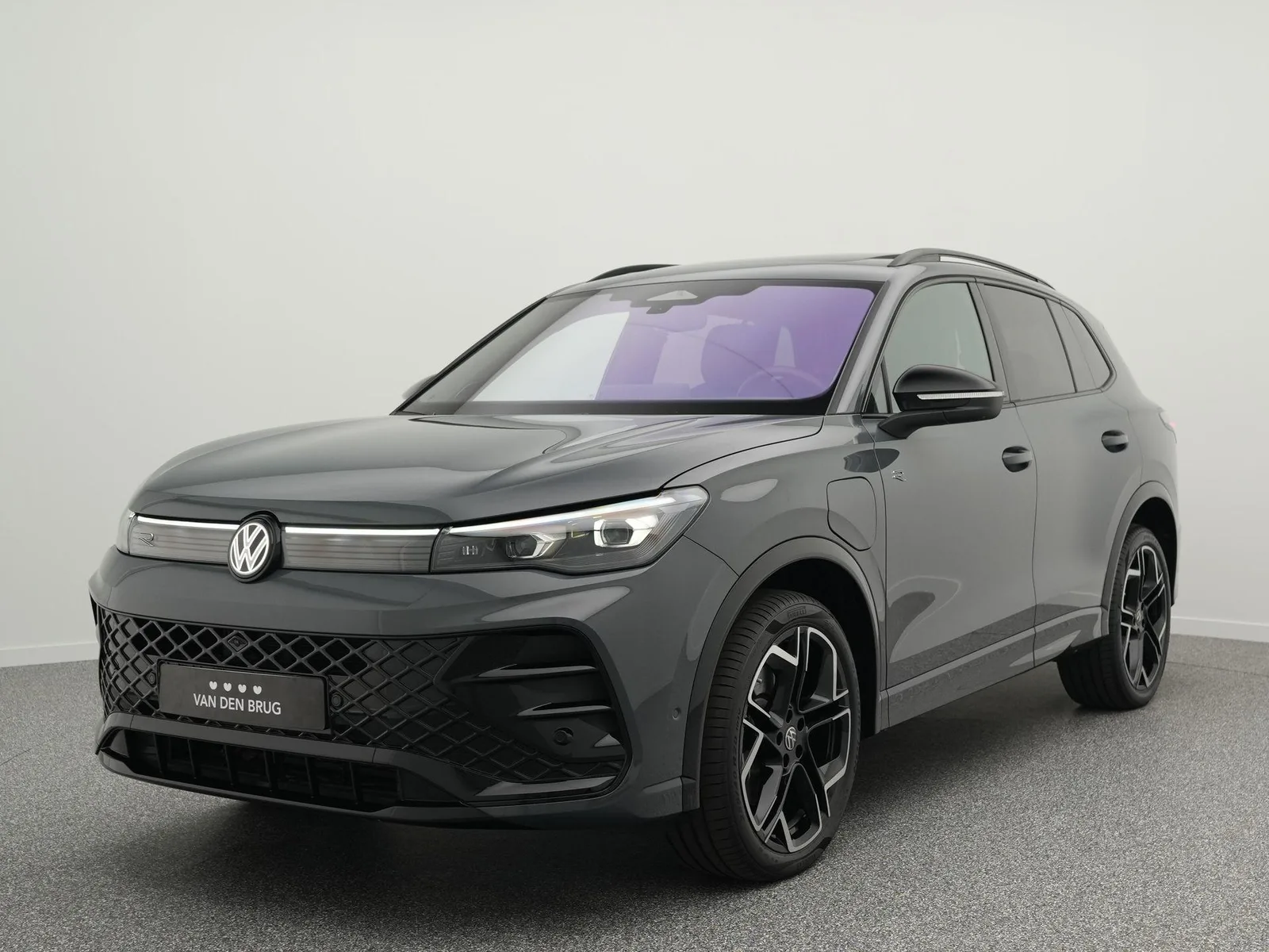Volkswagen Tiguan (2025) — foto 1