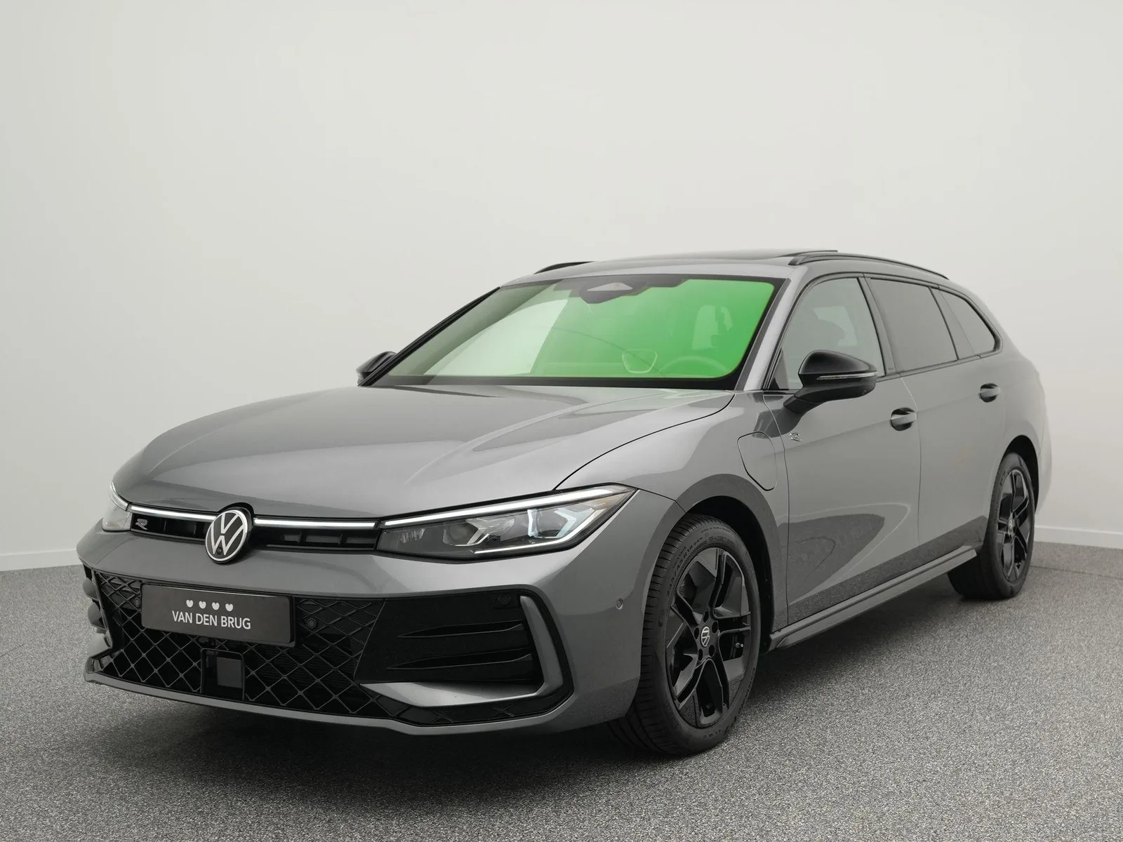 Volkswagen Passat (2025) — foto 1