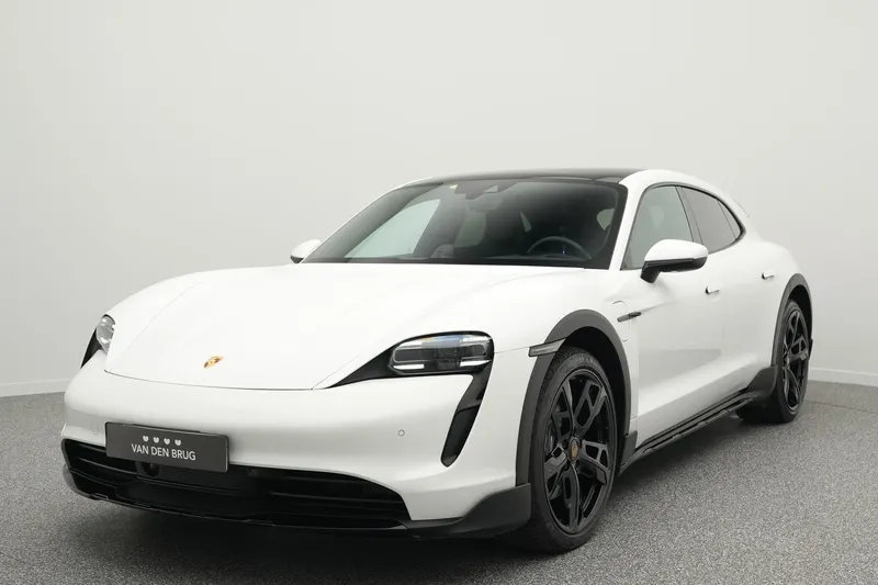 Porsche Taycan (2023)