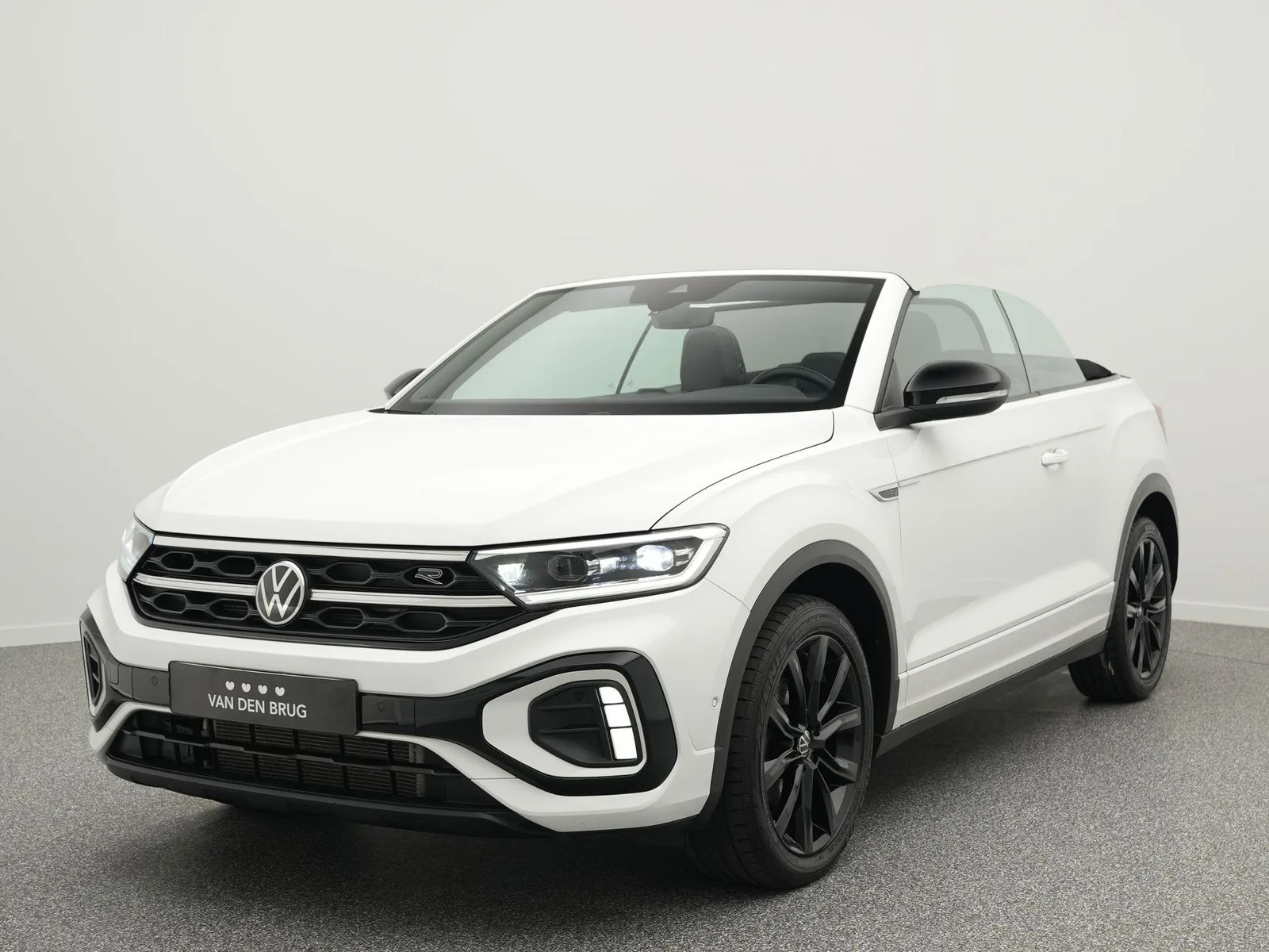 Volkswagen T-Roc (2024) — foto 1