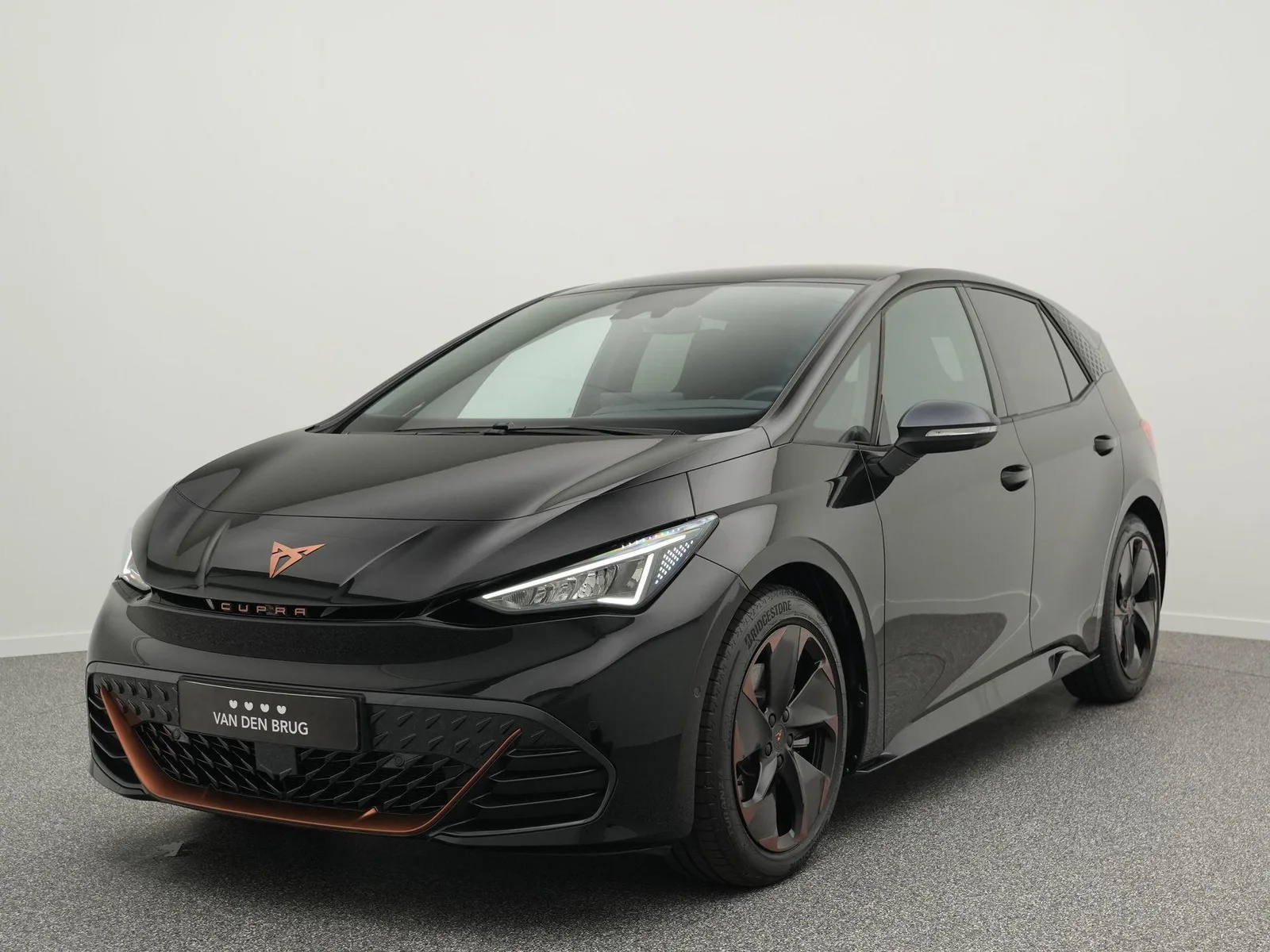 CUPRA Born (2025) — foto 1
