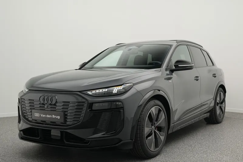 Audi Q6 e-tron (2025)