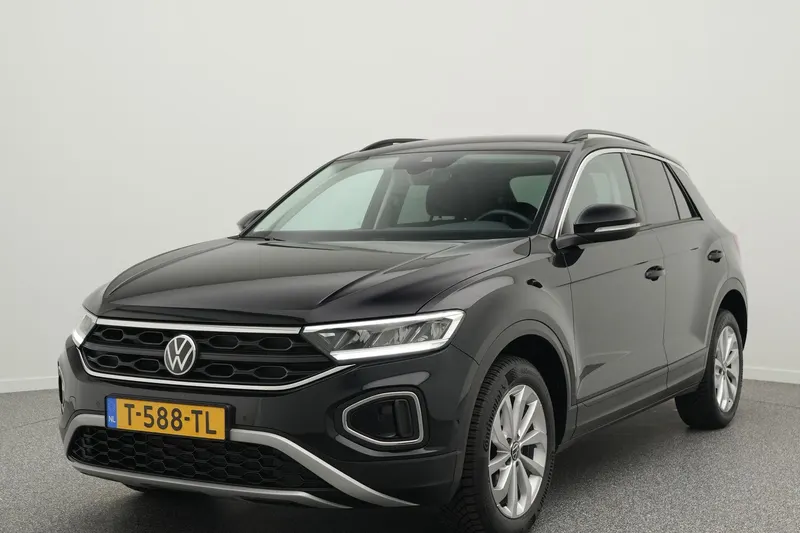 Volkswagen T-Roc (2023)