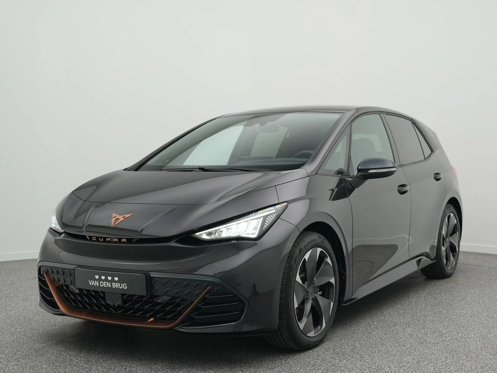 CUPRA Born (2024) — foto 1