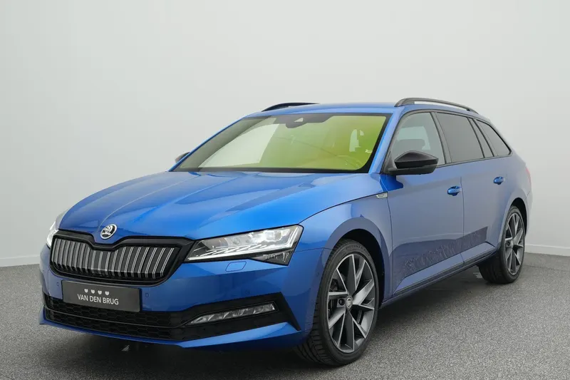 Škoda Superb (2023)