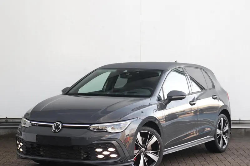 Volkswagen Golf (2022)