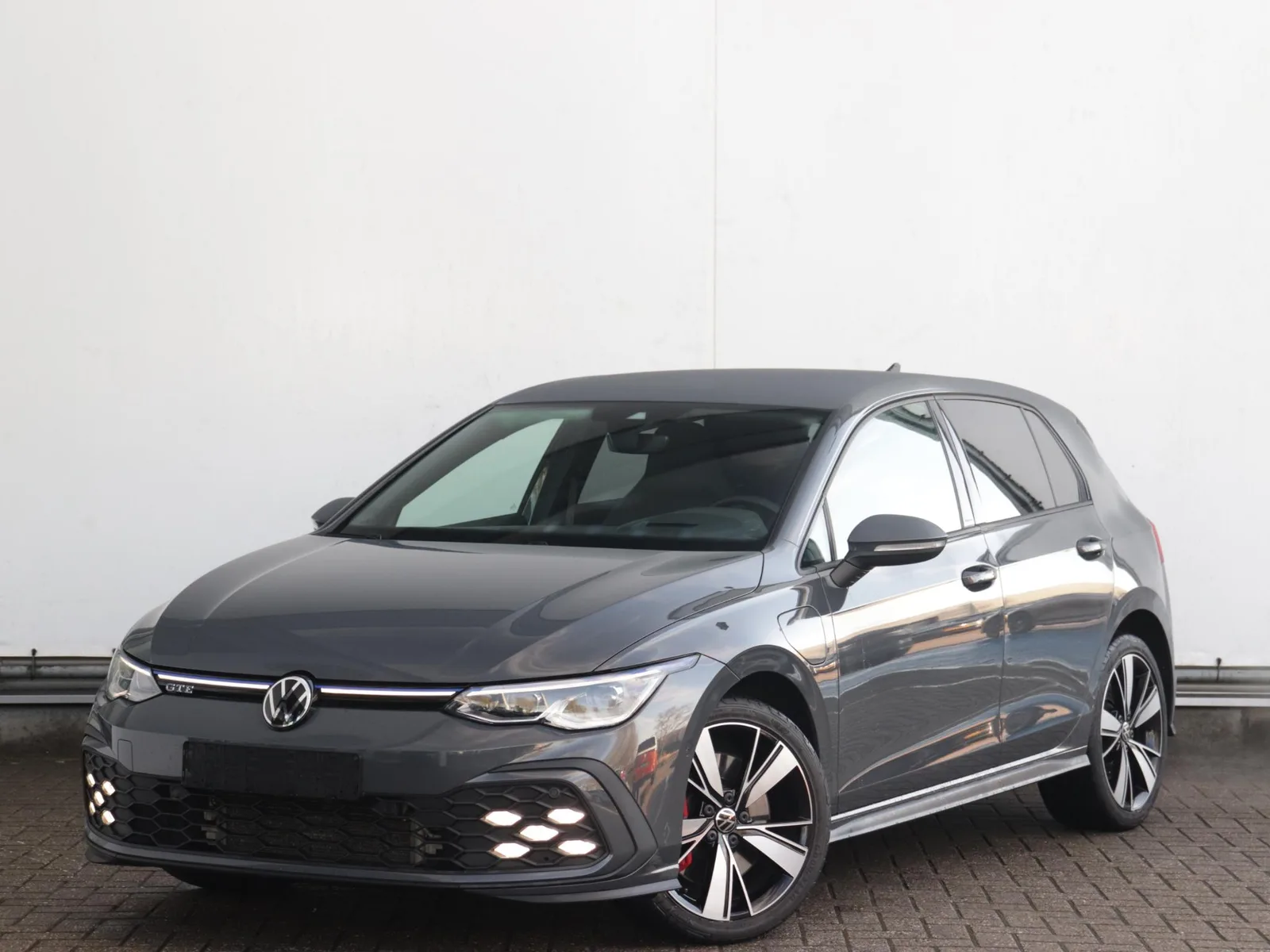 Volkswagen Golf (2022) — foto 1
