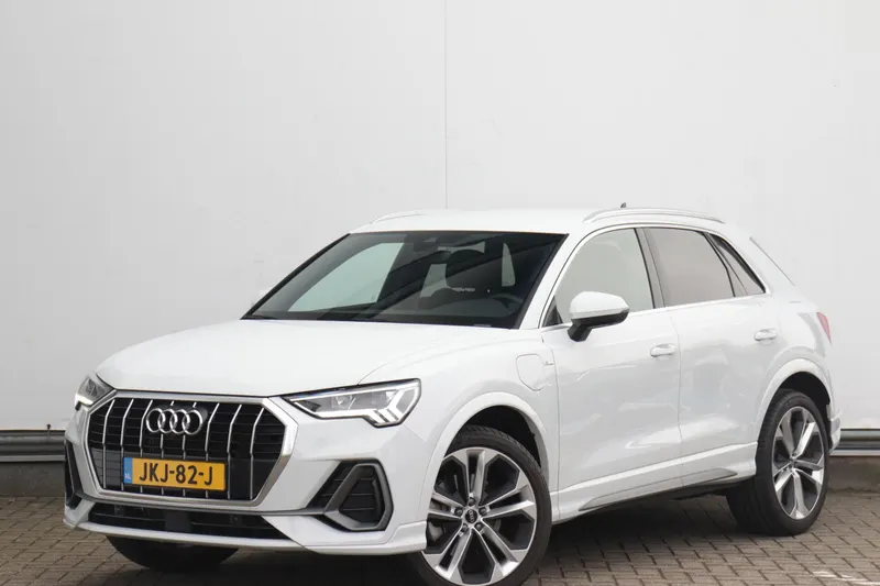 Audi Q3 (2024)