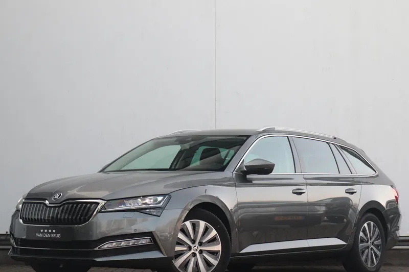 Škoda Superb (2022)