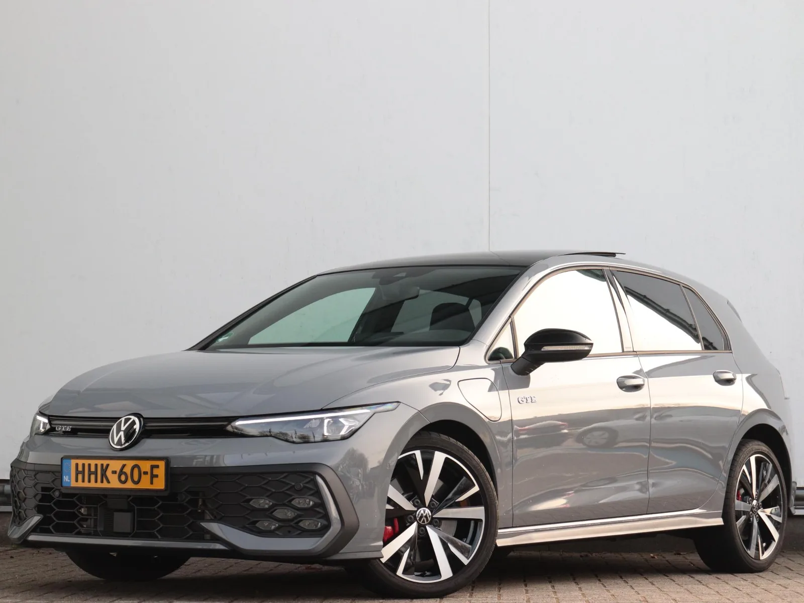 Volkswagen Golf (2025) — foto 1