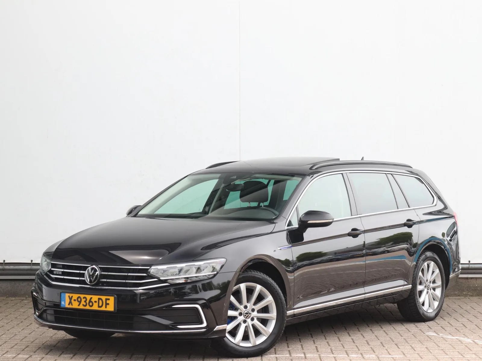Volkswagen Passat (2021) — foto 1
