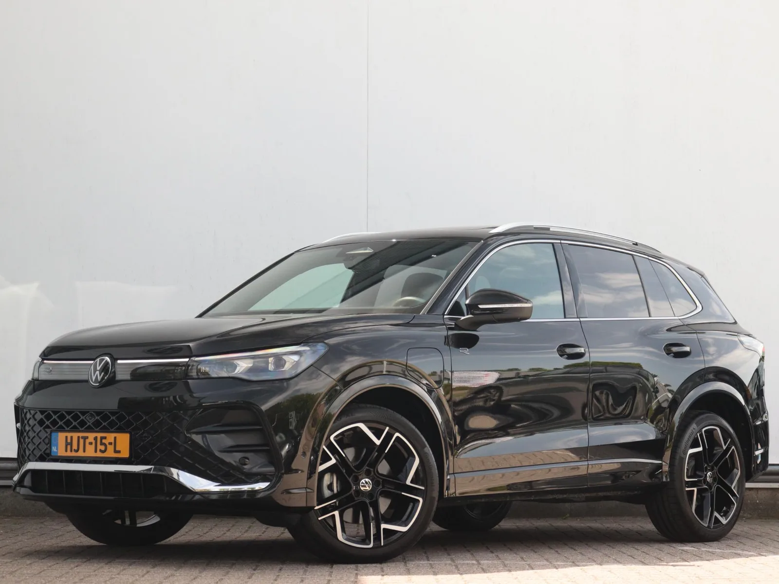 Volkswagen Tiguan (2025) — foto 1
