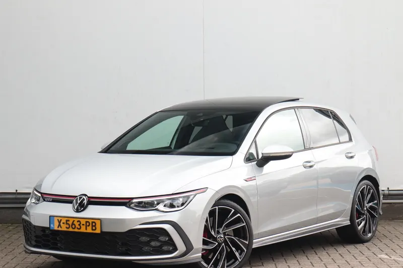 Volkswagen Golf (2024)