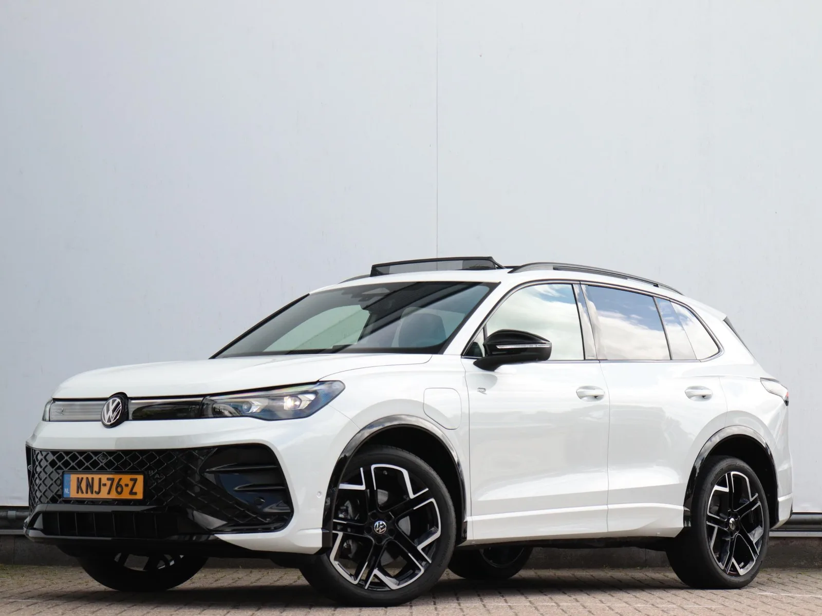 Volkswagen Tiguan (2025) — foto 1