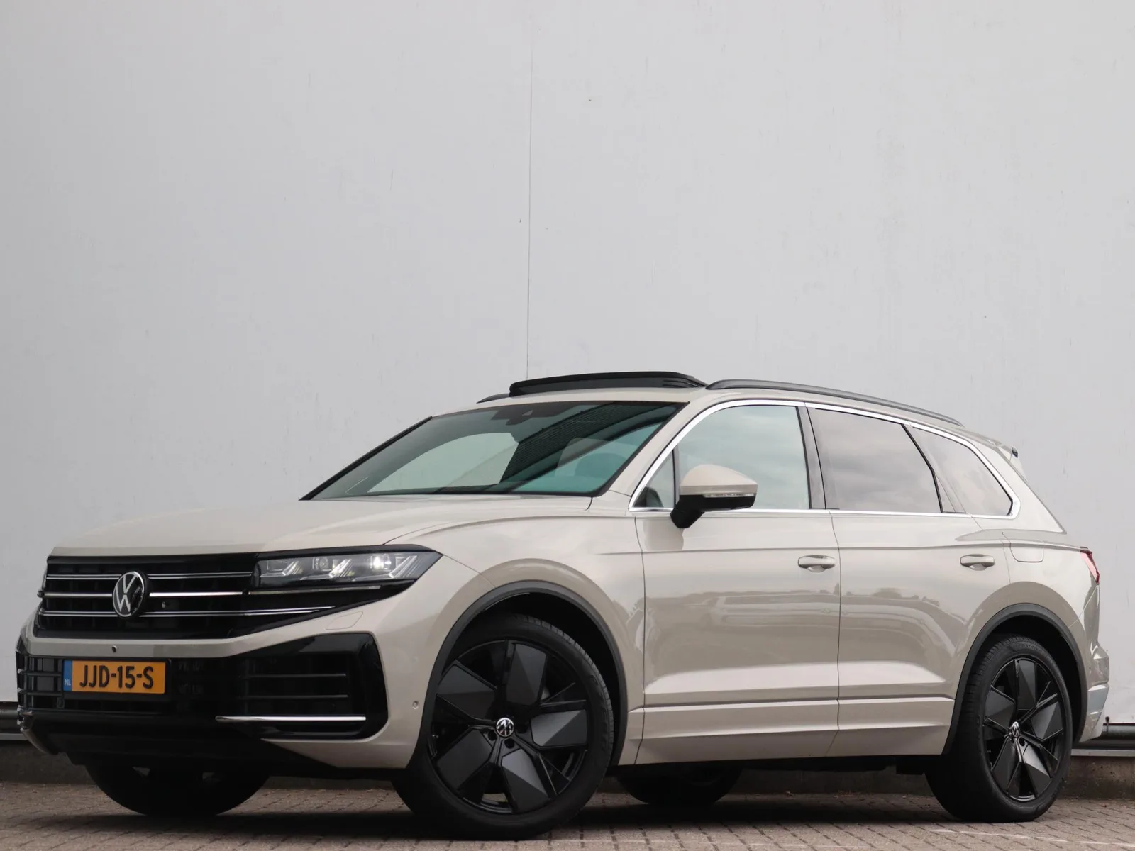 Volkswagen Touareg (2024) — foto 1