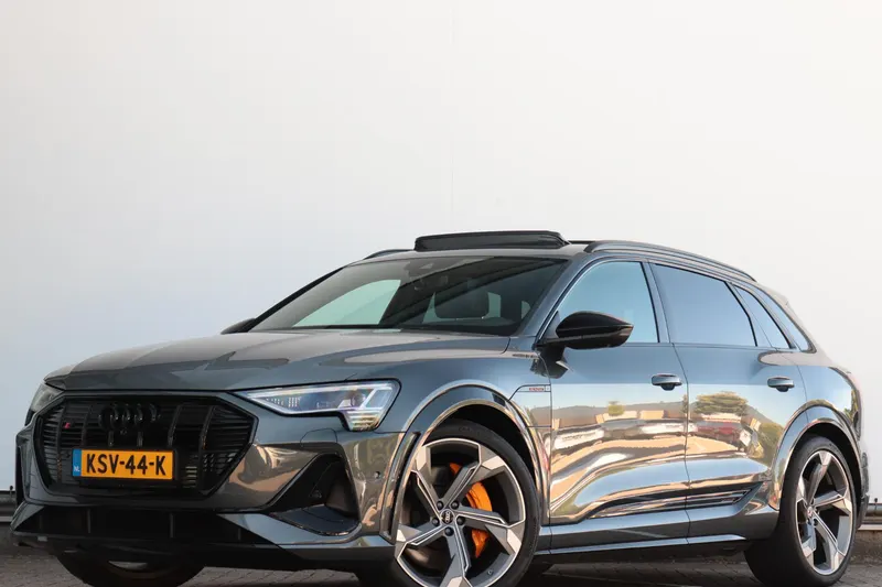 Audi e-tron (2023)