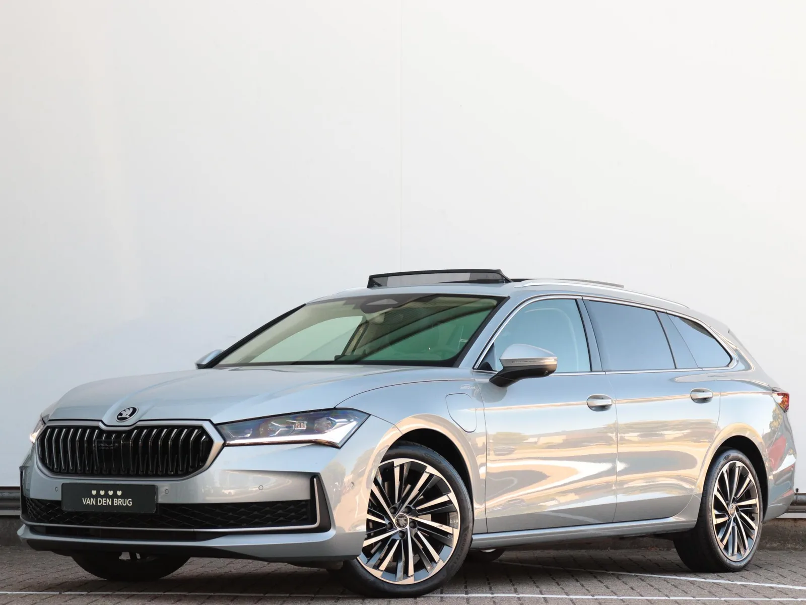 Škoda Superb (2025) — foto 1