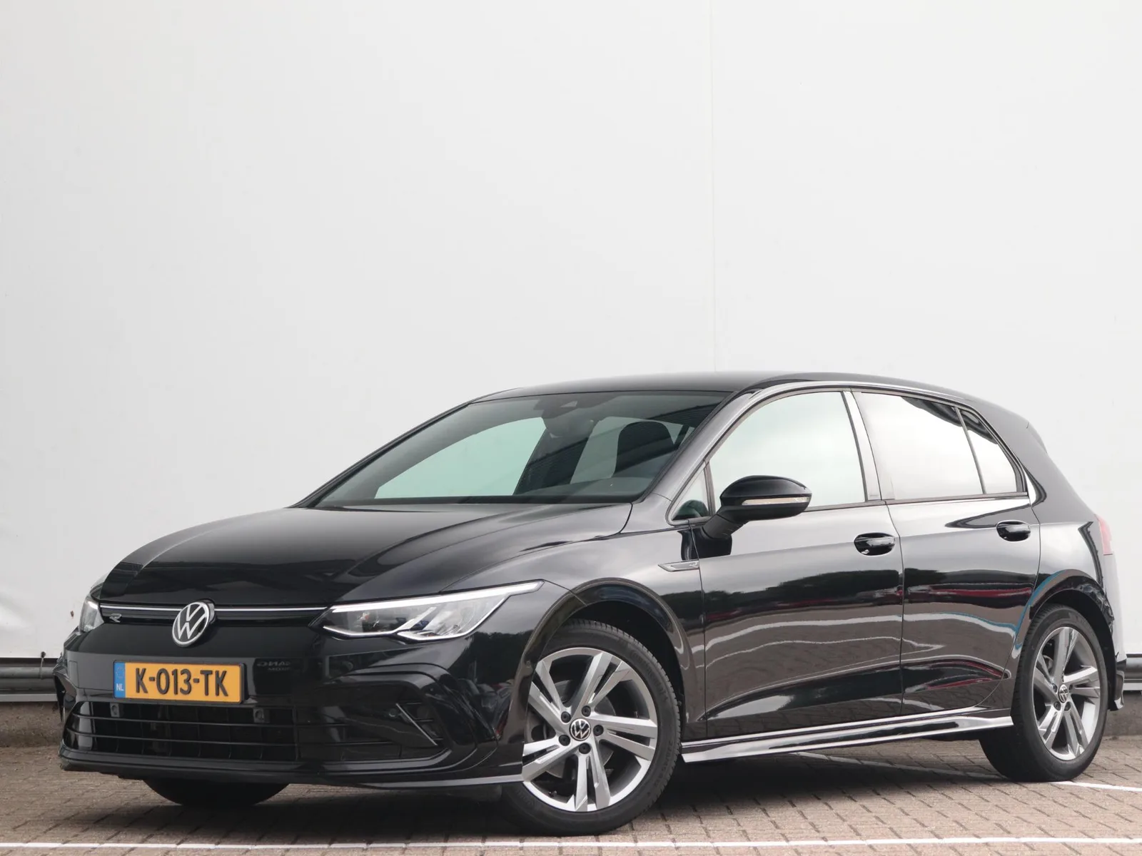 Volkswagen Golf (2021) — foto 1