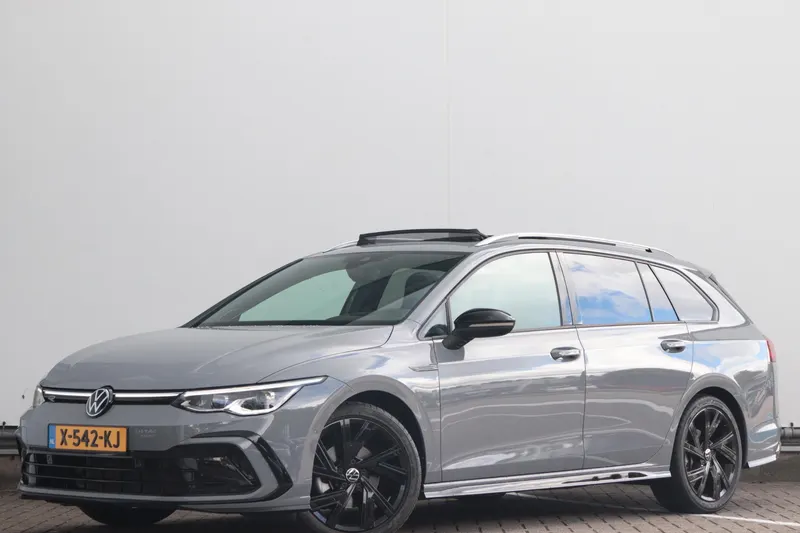 Volkswagen Golf (2023)