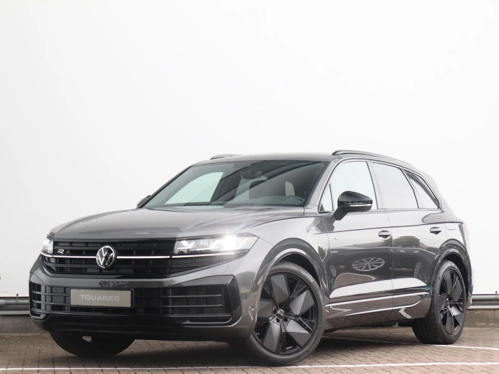 Volkswagen Touareg (2025) — foto 1