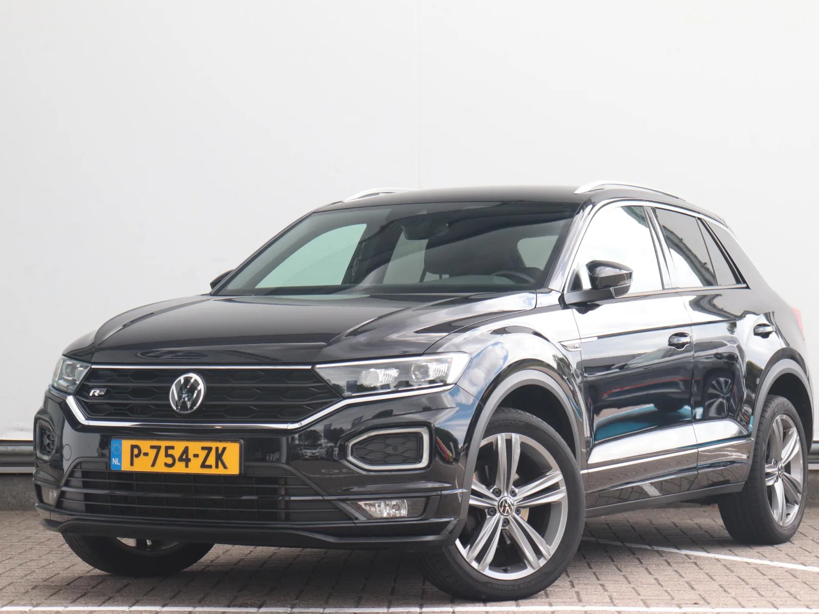 Volkswagen T-Roc (2021) — foto 1