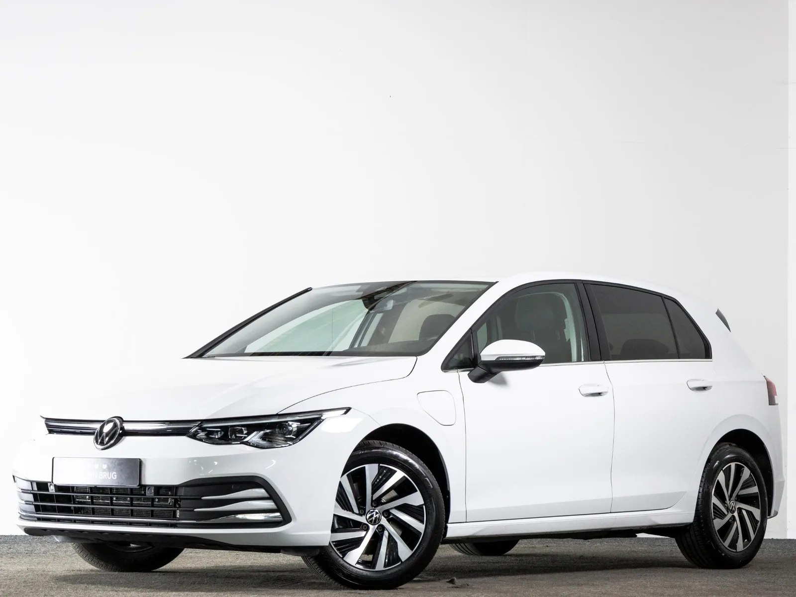 Volkswagen Golf (2021) — foto 1