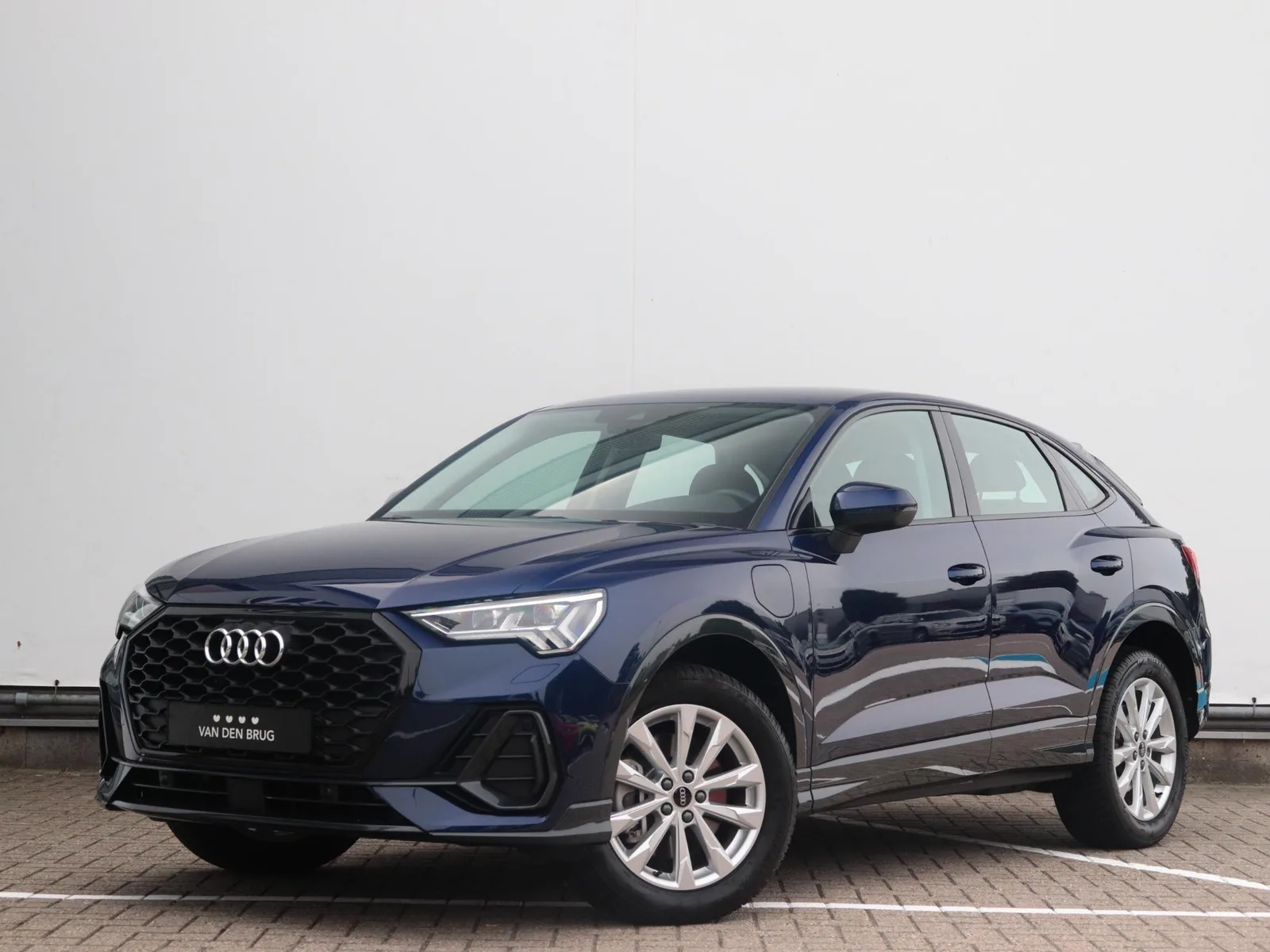 Audi Q3 (2022) — foto 1