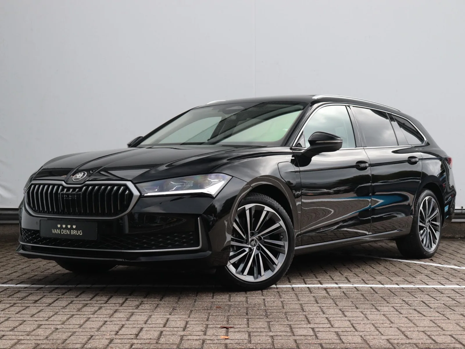Škoda Superb (2025) — foto 1