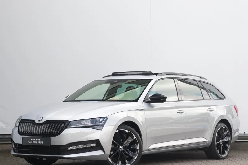 Škoda Superb (2023)