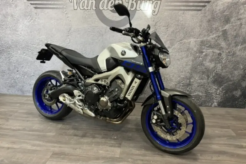 Yamaha MT-09 (2015)