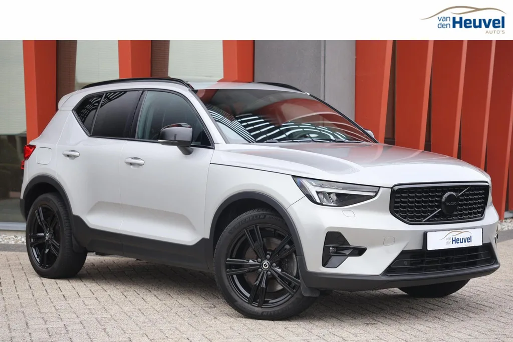Volvo XC40 (2022) — foto 1