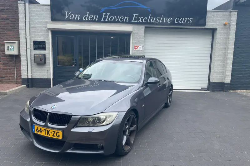 BMW 325i Dynamic Executive (2005)