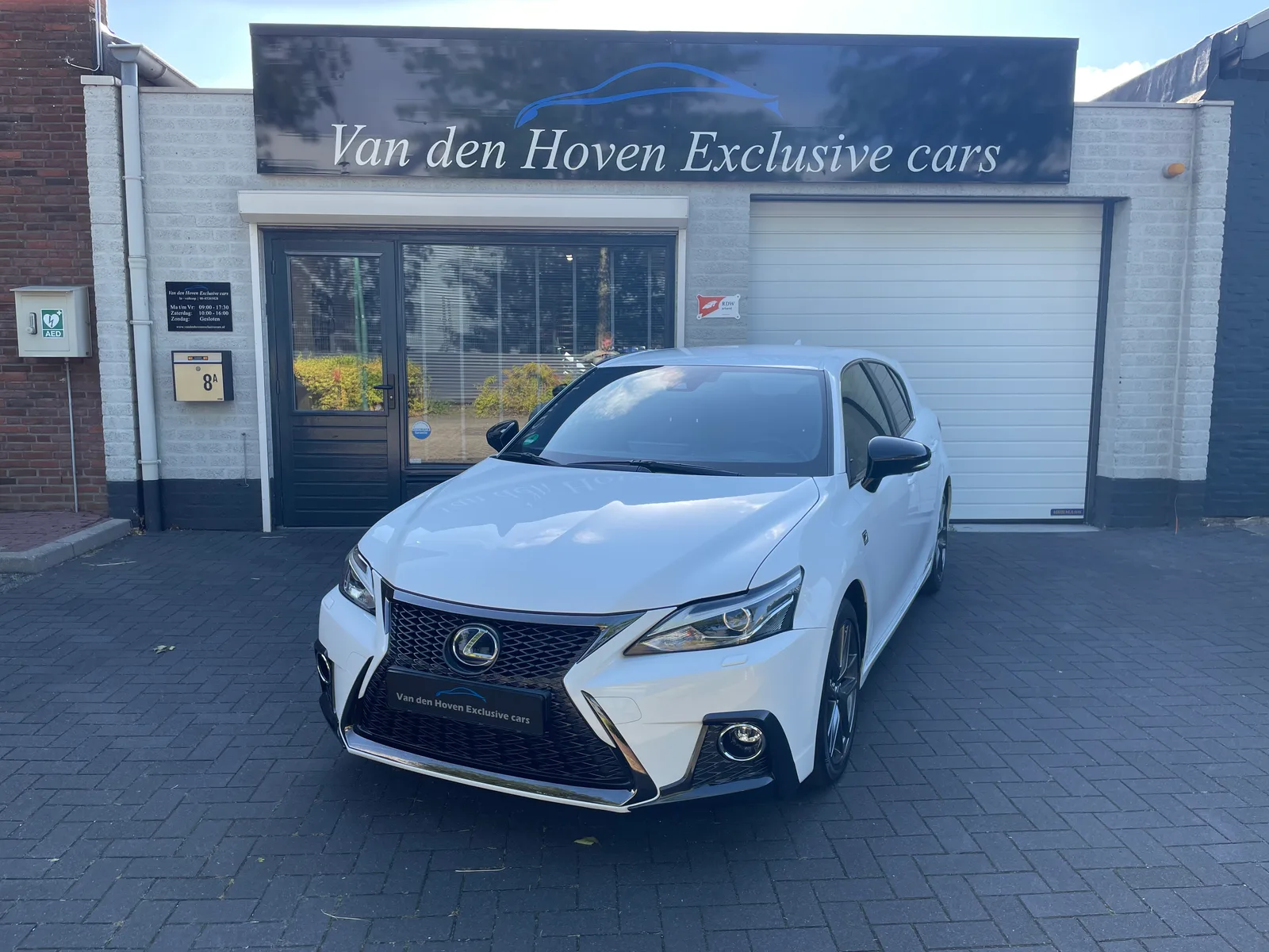 Lexus CT (2017) — foto 1
