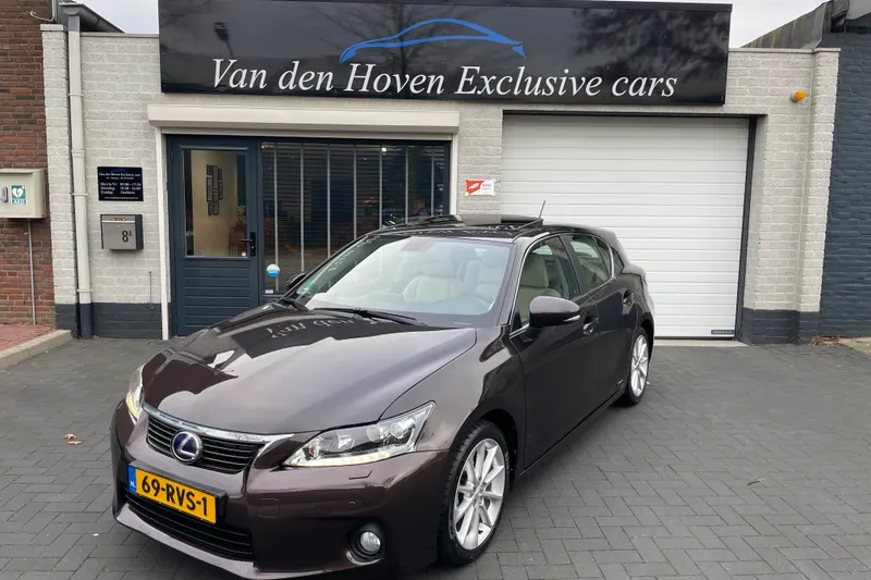 Lexus CT (2011)