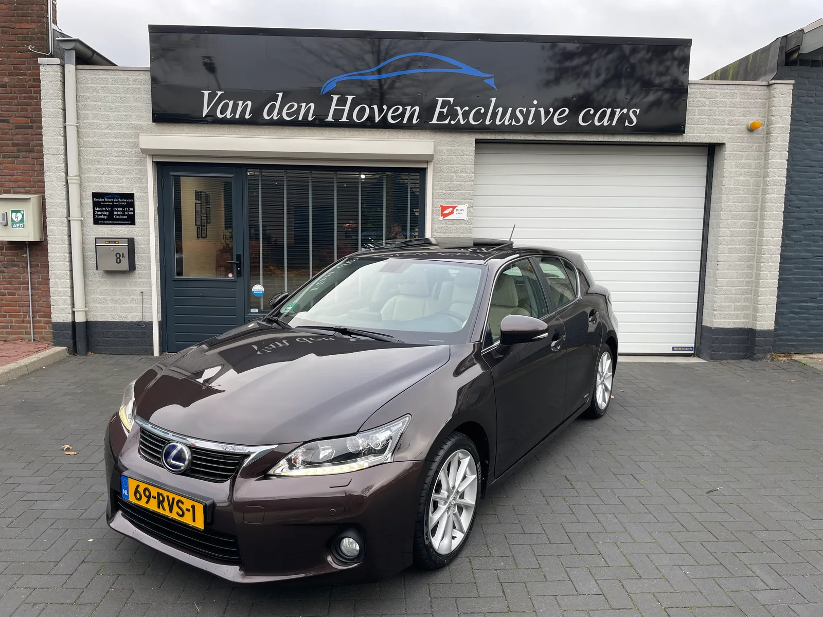 Lexus CT (2011) — foto 1