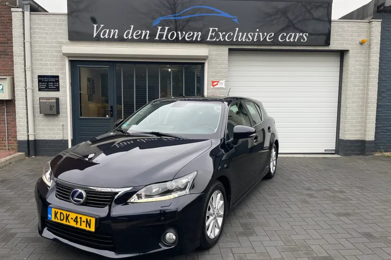 Lexus CT (2011)