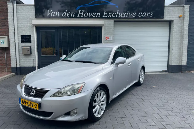 Lexus IS (2008)
