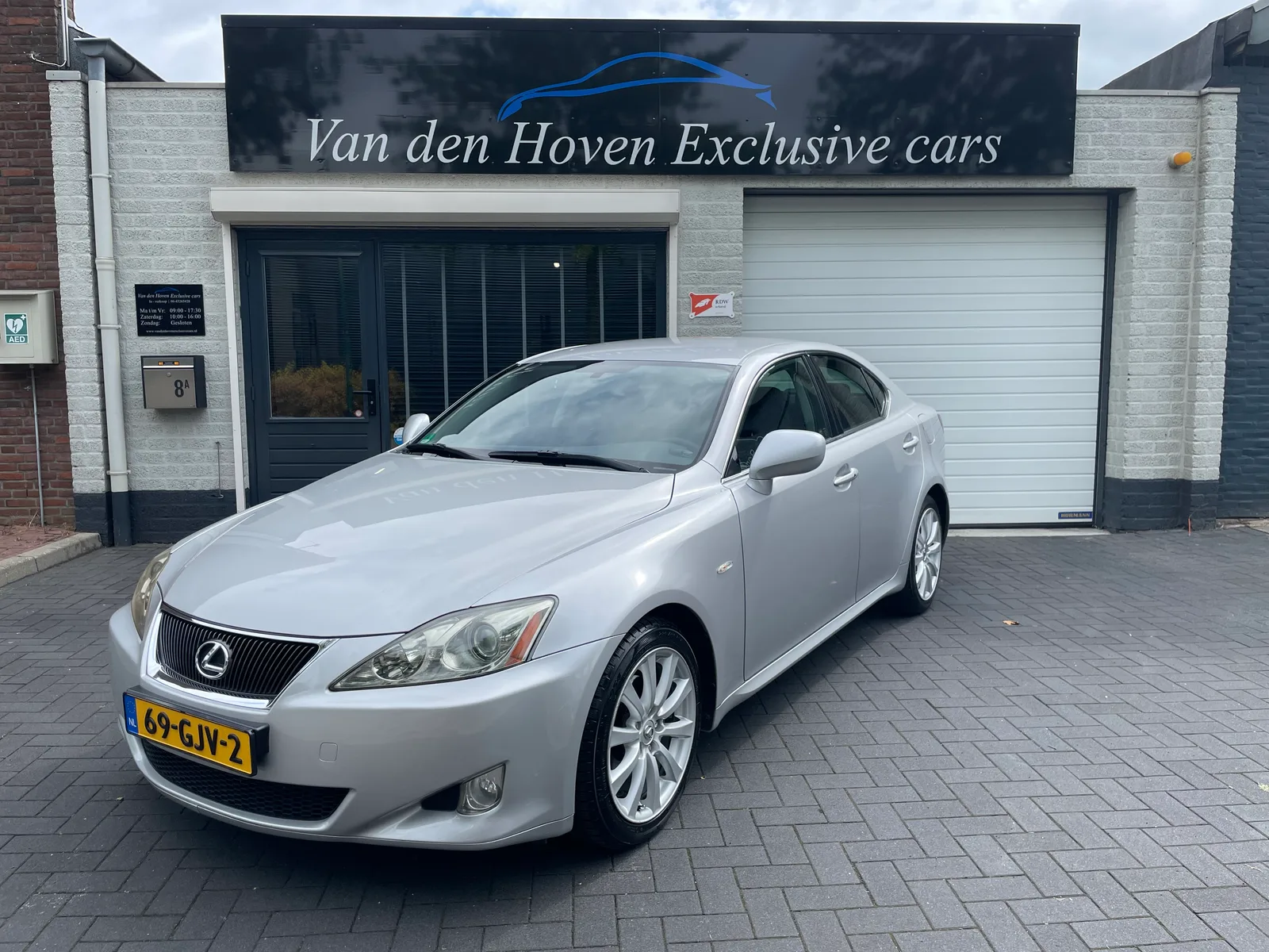 Lexus IS (2008) — foto 1