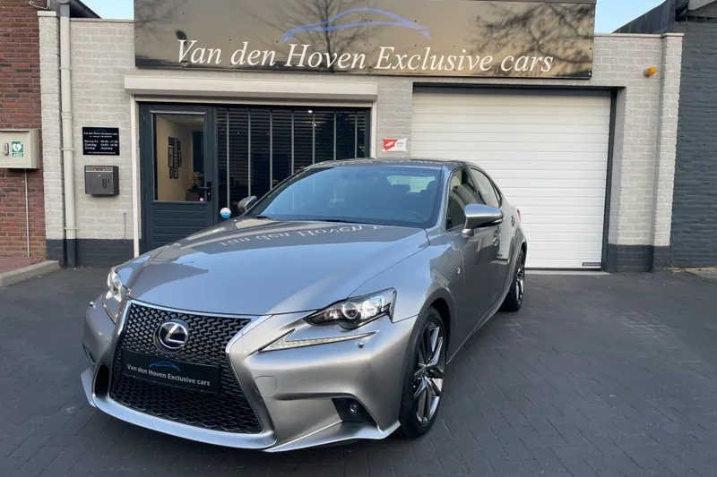 Lexus IS (2013)